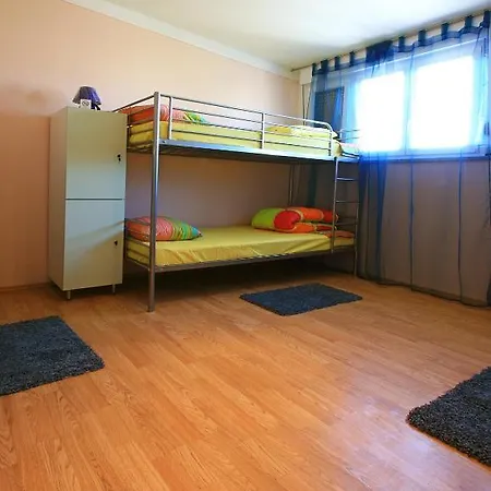 バックパッカーズ フェアリーテール ホステル *