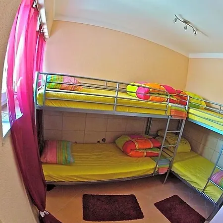 Backpackers Fairytale Split