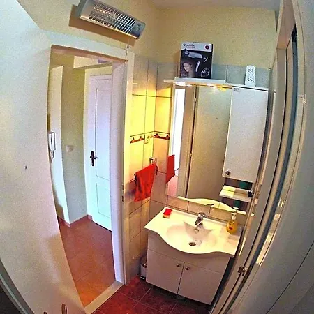 Backpackers Fairytale Split